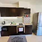 Appartement Art In With Mountain View
