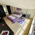 Appartement Art In With Mountain View *